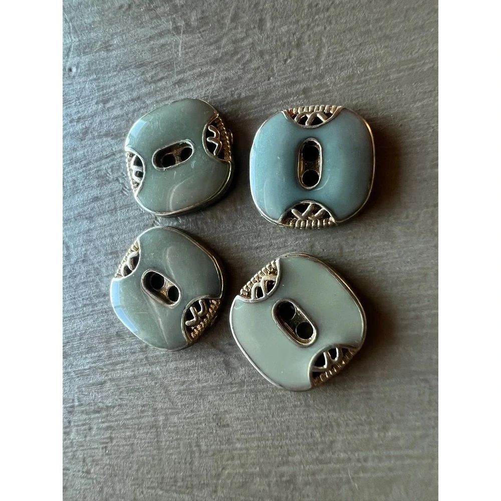 Vintage Buttons 0.5